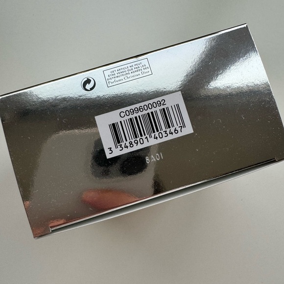 Dior Backstage Buffing Brush 18 - Picture 6 of 7